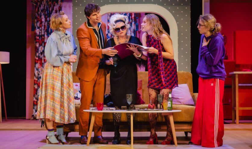 Obraz Główny: „Prezent” | Fot. Marek Zimakiewicz