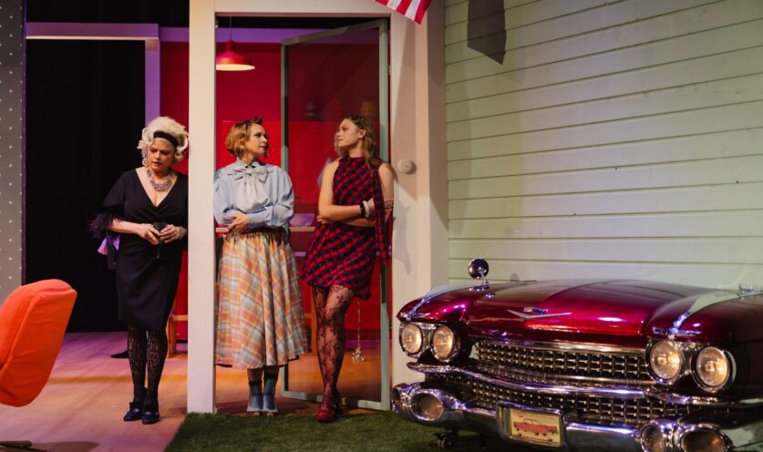 Obraz Główny: „Prezent” | Fot. Marek Zimakiewicz