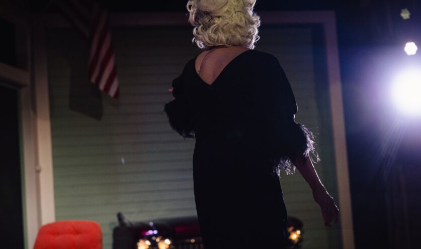 Obraz Główny: „Prezent” | Fot. Marek Zimakiewicz