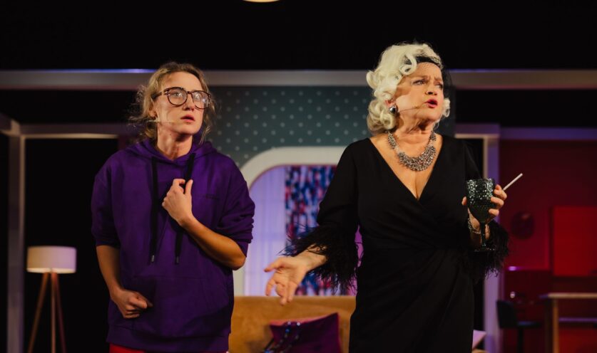 Obraz Główny: „Prezent” | Fot. Marek Zimakiewicz