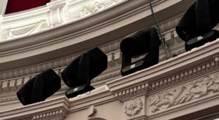 Zmodernizowaliśmy sprzęt oświetleniowy i urządzenia sceniczne!